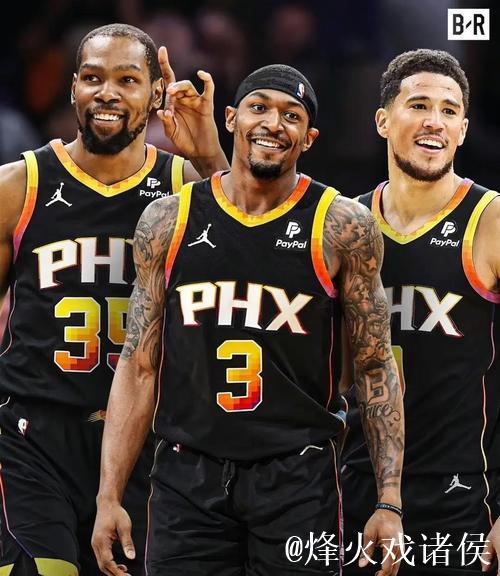 杜兰特布克合砍71分，新援砍下21+11，太阳力克活塞