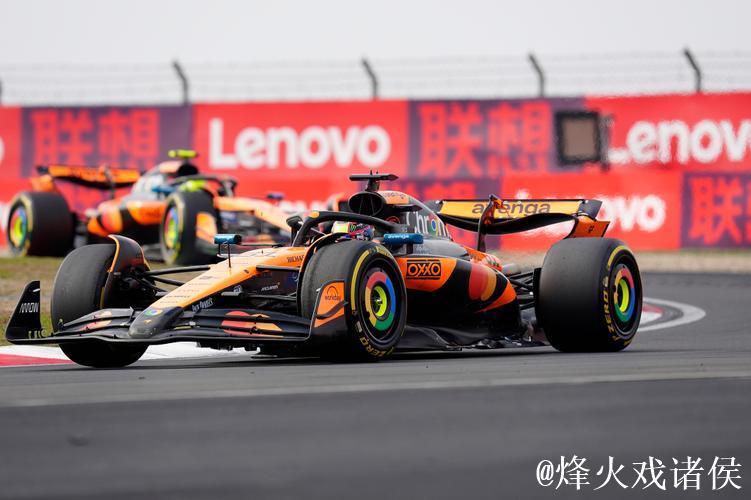 F1迈阿密站:皮亚斯特里三连胜,迈凯伦包揽前二席位 F1迈阿密站:皮亚斯特里三连胜,迈凯伦包揽前二席位